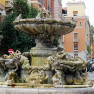 Fontana di Piazza Mincio, Quartiere Coppedè