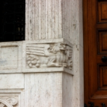 Palazzo del Ragno, dettaglio grifone, Coppedè